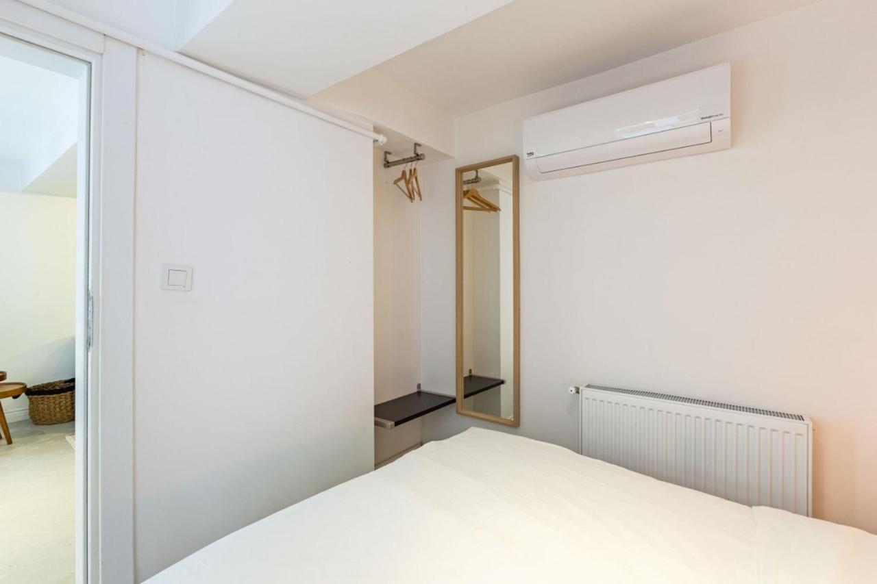 Excellent Flat With Lovely Backyard In Cihangir İstanbul Dış mekan fotoğraf